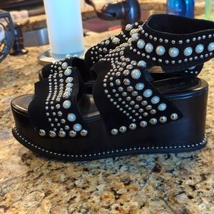 Jeffrey Campbell bl leather pearl, silver stud platform open toe, heel sandals